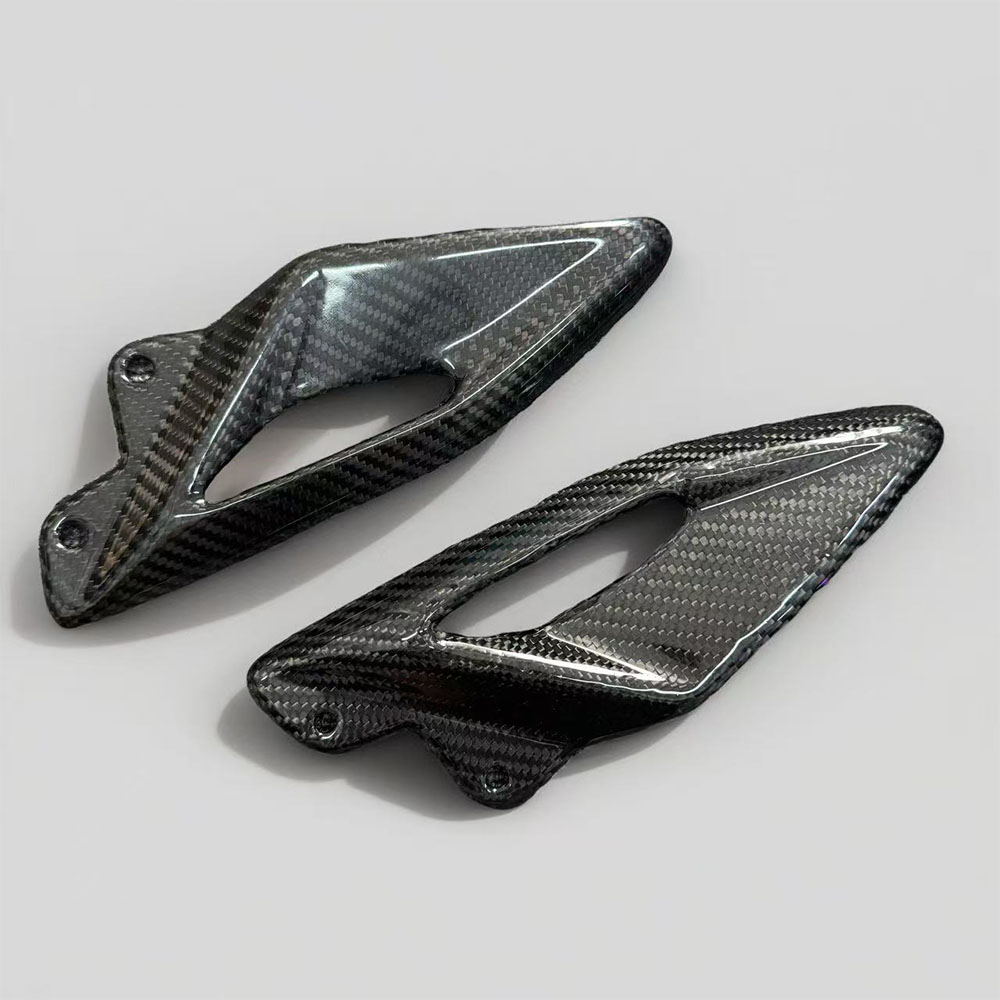 Triumph Street Triple 660 765  - Crepe Pan Carbon incelemesi ve fiyatı